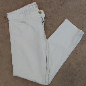 Banana Republic white capri jeans